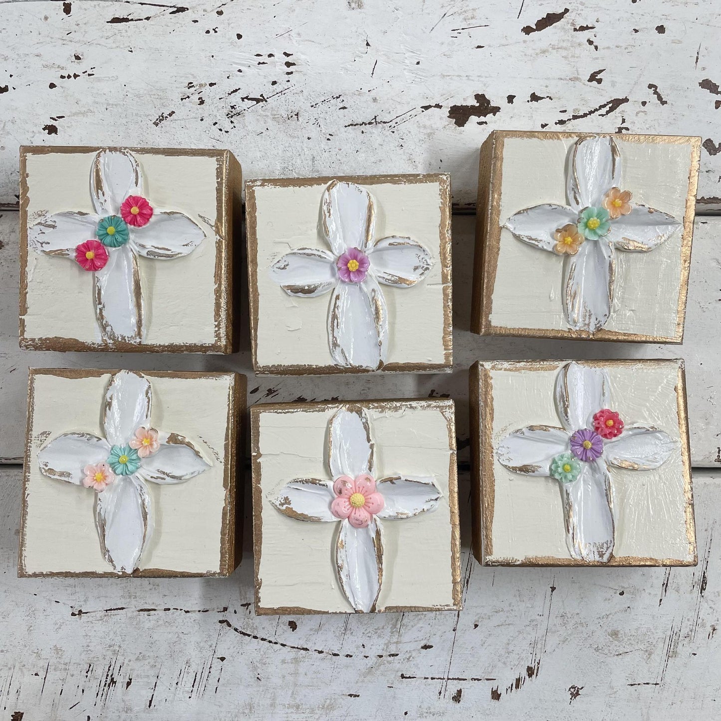 3x3 Floral Cross Wood Blocks - Coddiwomple