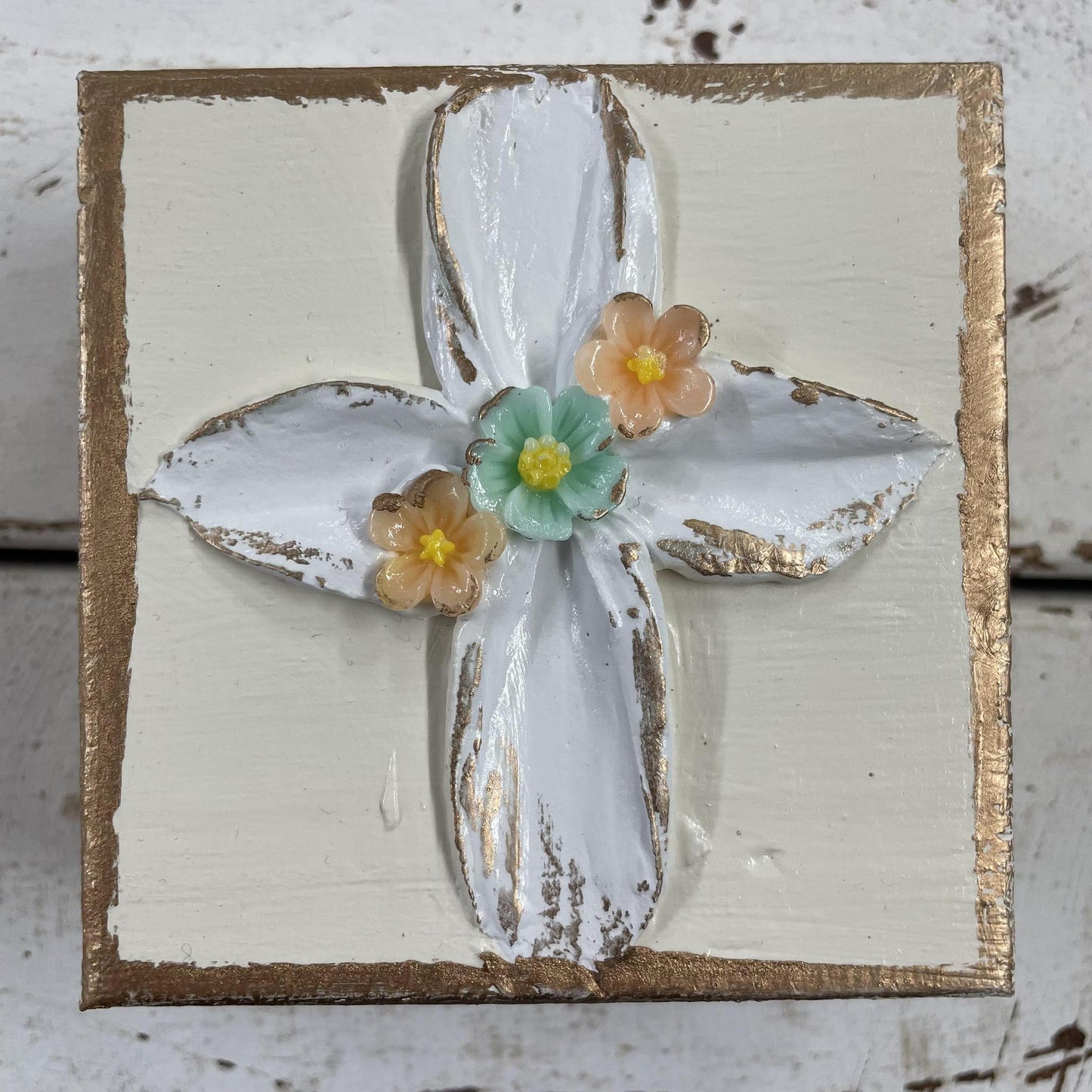 3x3 Floral Cross Wood Blocks - Coddiwomple