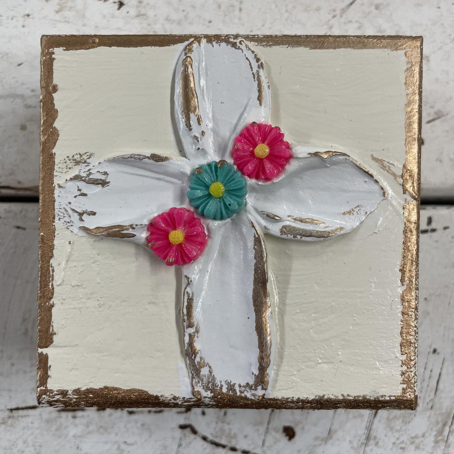 3x3 Floral Cross Wood Blocks - Coddiwomple